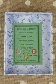 Boîte Atelier étiquette Albums Sajou Verts 3 Boîte Atelier étiquette Albums Sajou Verts – Image 3