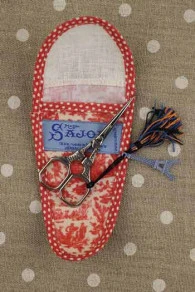 Etui Porte-ciseaux Toile Cirée Jouy Rouge - M 3 Etui Porte-ciseaux Toile Cirée Jouy Rouge - M – Image 3