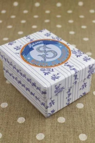 Grande Boîte Ouvrage Rubans Et Dentelles 5 Grande Boîte Ouvrage Rubans Et Dentelles – Image 5