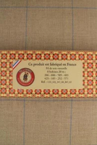 Huit Bobines Fil De Soie Boîte Cadeau 2 3 Huit Bobines Fil De Soie Boîte Cadeau 2 – Image 3