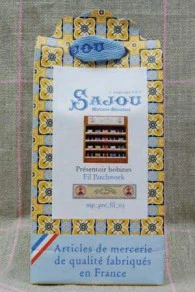 Présentoir Bois Miniature Fil Patchwork 5 Présentoir Bois Miniature Fil Patchwork – Image 5