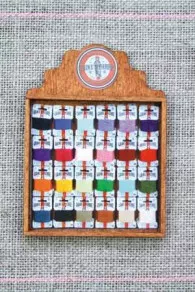 Présentoir Bois Miniature Laine Saint-Pierre