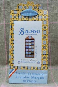 Présentoir Bois Miniature Rubans Larges 3 Présentoir Bois Miniature Rubans Larges – Image 3