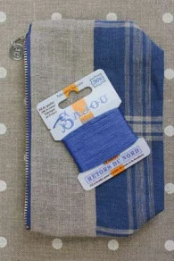 Trousse Lin Carreaux Naturel/bleu 4 Trousse Lin Carreaux Naturel/bleu – Image 4